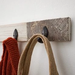 Wolf-Möbel Penderie Goa - Partiellement en manguier massif - Manguier blanc vintage 15 Wolf-Möbel Penderie Goa - Partiellement en manguier massif - Manguier blanc vintage -Vestiaires Soldes 1000117593 200310 11515400019 MOOD DETAILS P000000001000117593 mood