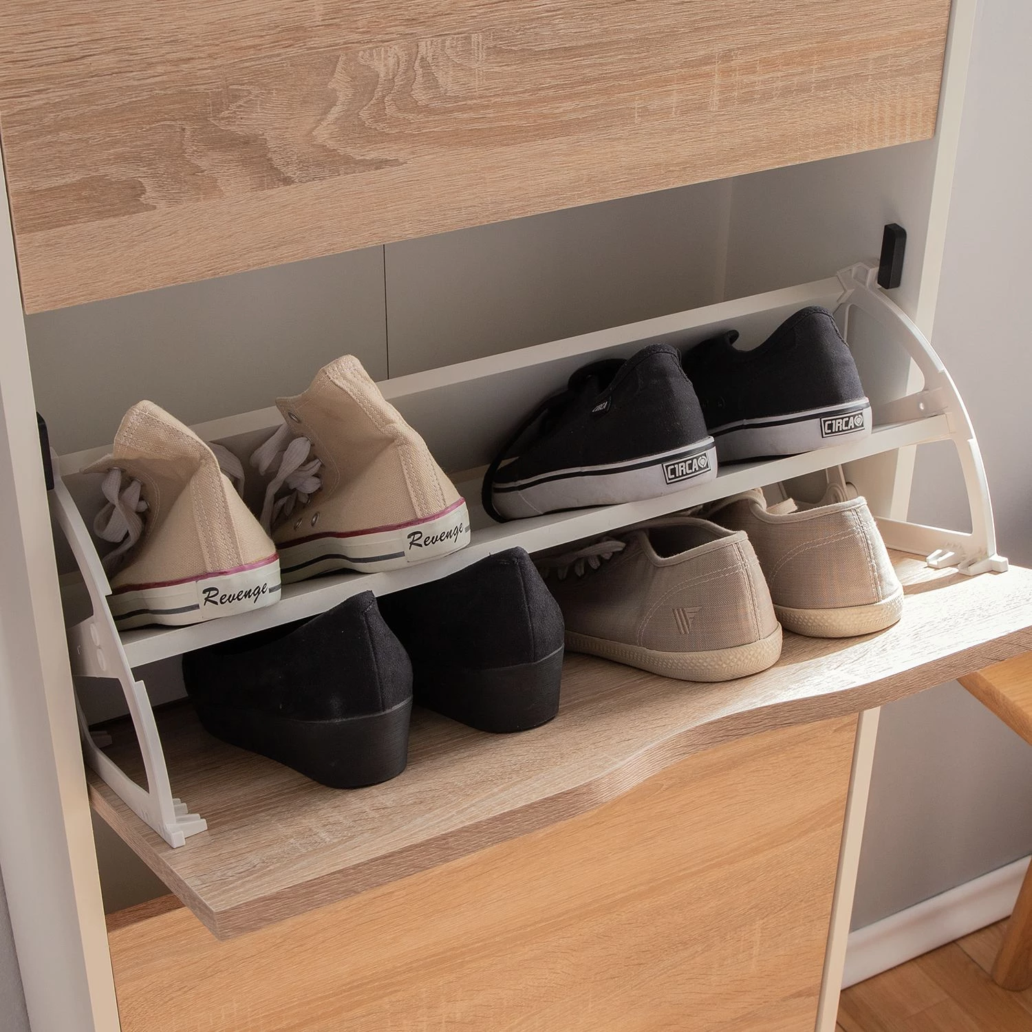 Mørteens Meuble à chaussures Sunndal - Imitation chêne / Hévéa 14 Mørteens Meuble à chaussures Sunndal - Imitation chêne / Hévéa – Image 14