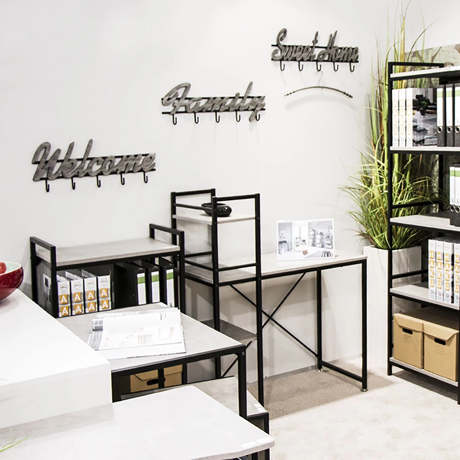 Mooved Porte-manteaux mural Lawson I - Noir / Gris 3 Mooved Porte-manteaux mural Lawson I - Noir / Gris – Image 3