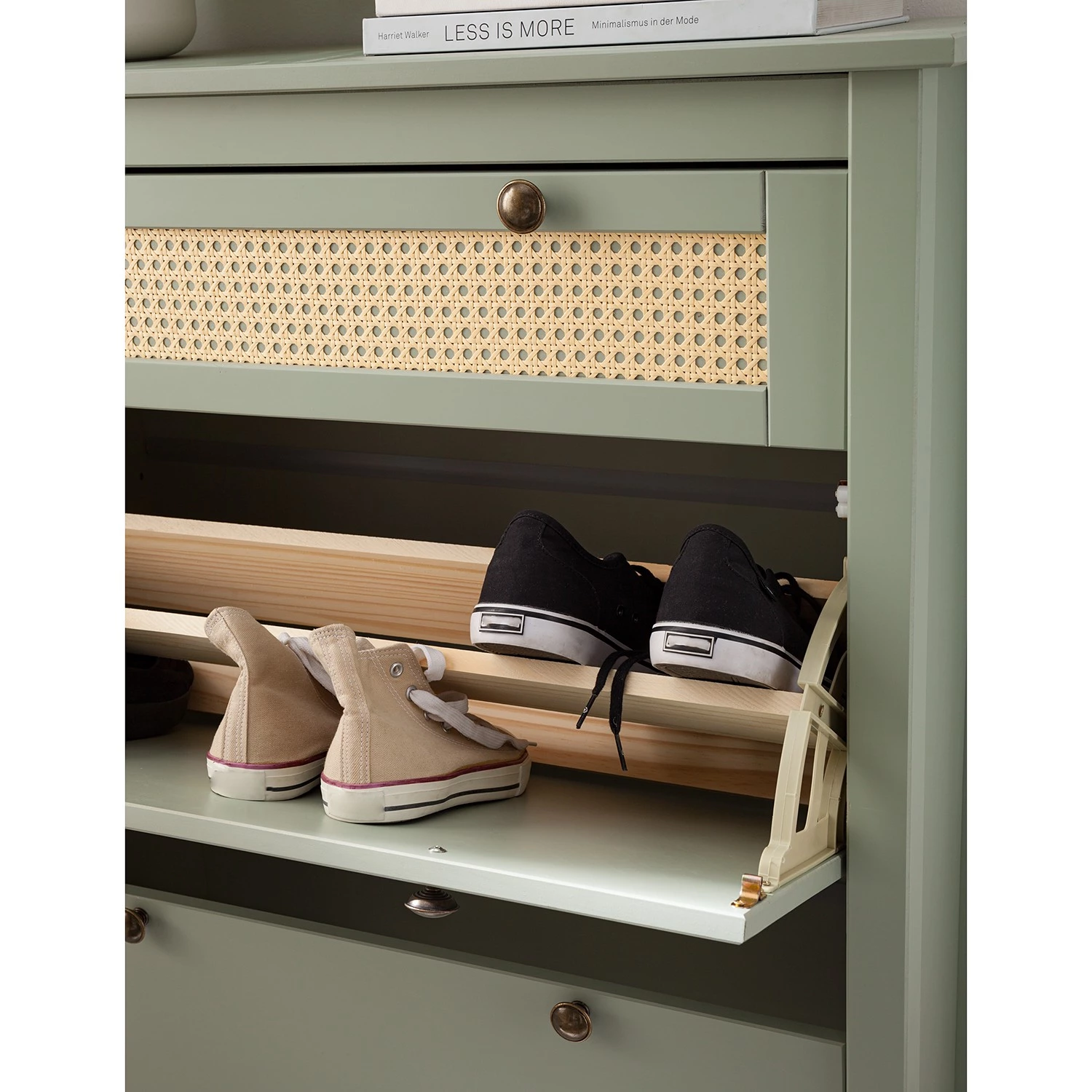 Maison Belfort Meuble à chaussures Belleria - Pin massif - Vert olive clair 11 Maison Belfort Meuble à chaussures Belleria - Pin massif - Vert olive clair – Image 11