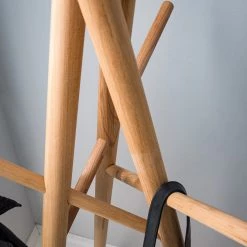 Mørteens Porte-manteaux Rod - Hêtre massif -Vestiaires Soldes 1000188629 200227 06075100014 MOOD DETAILS P000000001000188629 mood