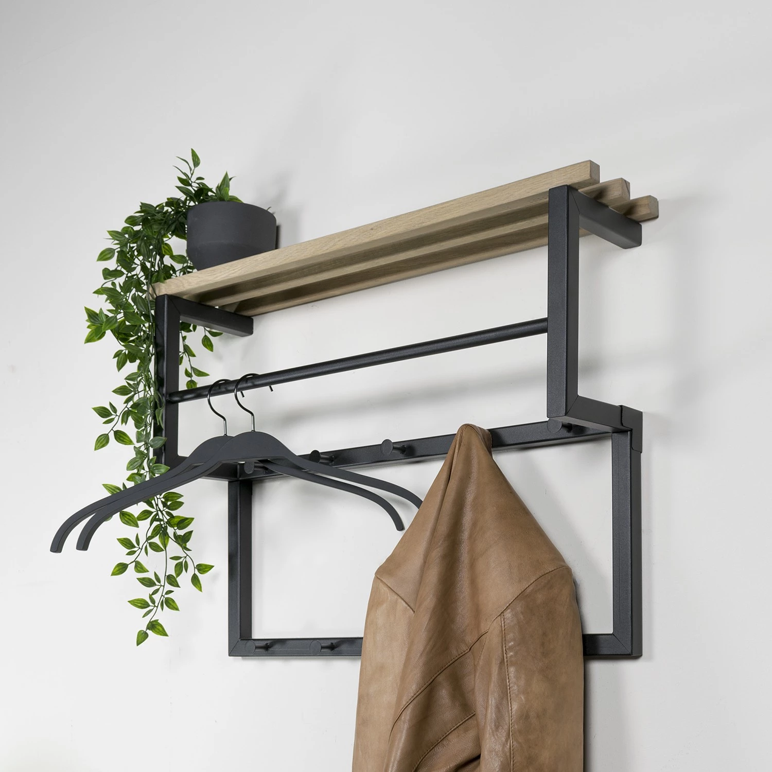 Red Living Porte-manteau mural Westmont - Chêne massif / Métal - Chêne / Noir 2 Red Living Porte-manteau mural Westmont - Chêne massif / Métal - Chêne / Noir – Image 2