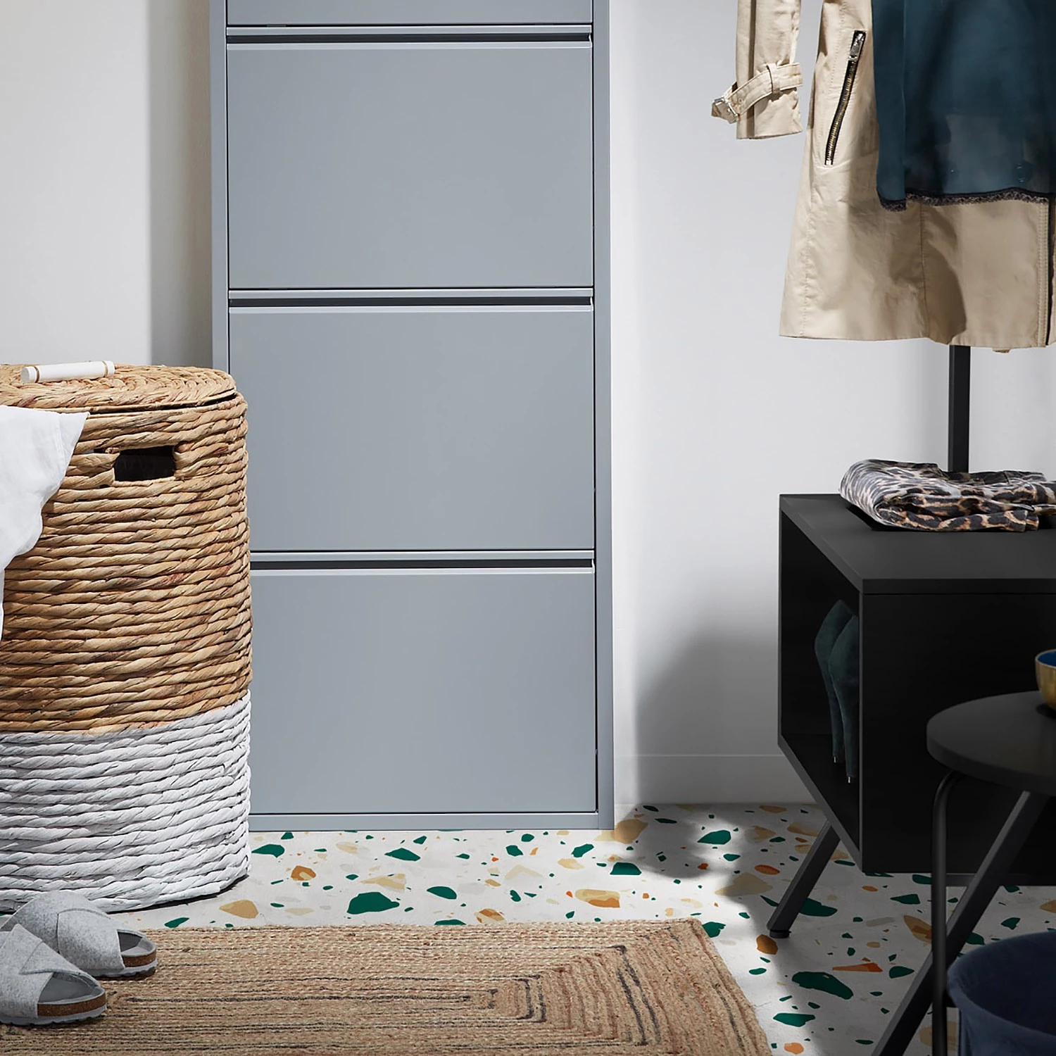 Red Living Portant à vêtements Waycross - Noir 8 Red Living Portant à vêtements Waycross - Noir – Image 8